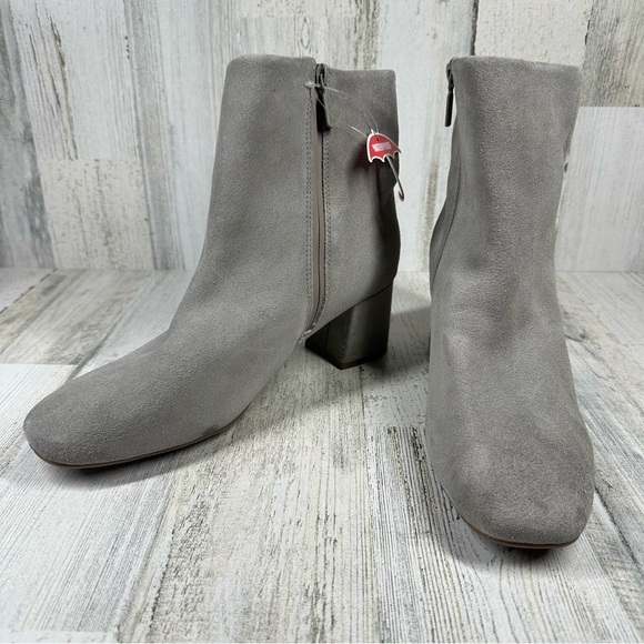 New Blondo Etana Waterproof Block Heel Round Toe Suede Bootie in Gray #323 - Picture 2 of 12